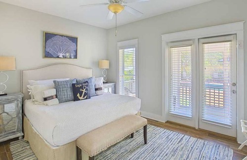 Village of Sugar Beach Casa | Private Pool ☀️ 600ft to Beach | Peek-a-boo Ocean View | Outdoor Shower | 4 Parking Spots ☀️
