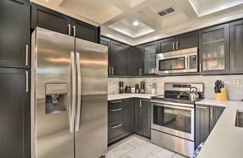 St. Petersburg - Clearwater Casa | Private Pool, 7 Mi to Spa Beach! Family Pastel Gem