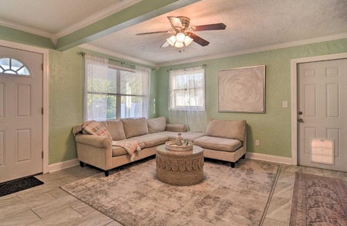 St. Petersburg - Clearwater Casa | Private Pool, 7 Mi to Spa Beach! Family Pastel Gem