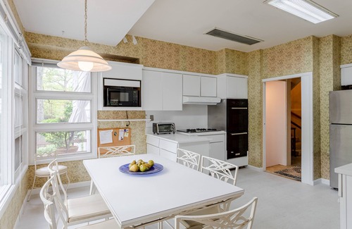 Highlands Casa | Private Pool and Grounds with 4 Bedroom Family House with Home Office for You