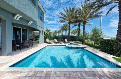 West Kissimmee Casa | Private Pool And Game Room With Waterpark & Resort Access At Encore Resorts Reunion - 141La