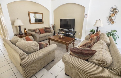 Highgate Park Casa | Private Pool and Spa - Gated Community - Free Wi-Fi - Close to Disney - Legacy Park
