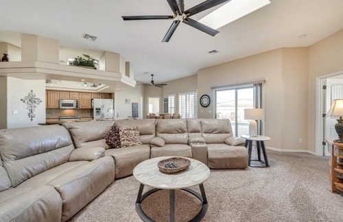 Lake Havasu City Casa | Private Pool and Hot Tub Lake Havasu City Gem!