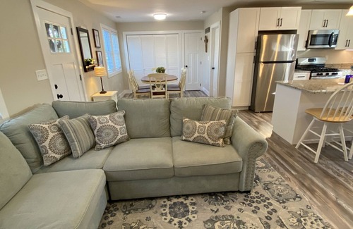 Villas Casa | Private pool and yard with a king primary suite - linens & towels included!