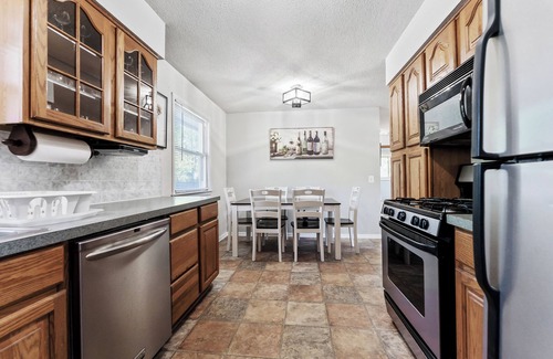 Norton Shores Casa | Private pool, close to Lake Michigan Beaches