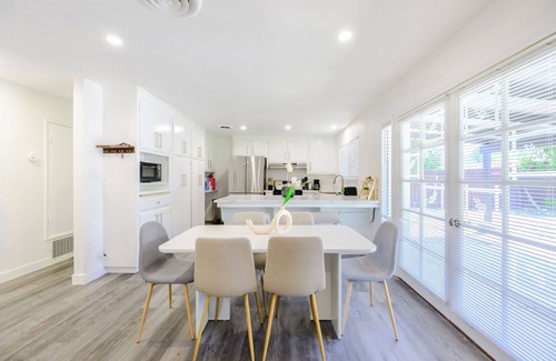 Elk Grove Casa | Private Pool｜Cozy 4b2b｜Garage access｜Flex-Lease｜Instant Tour #42354