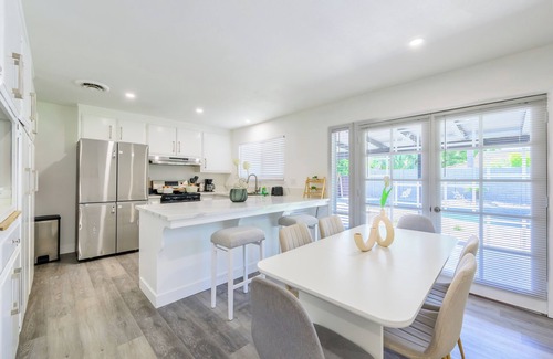 Elk Grove Casa | Private Pool｜Cozy 4b2b｜Garage access｜Flex-Lease｜Instant Tour #42354