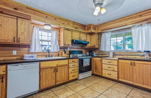 Garden City Casa | Private Pool & Fenced Yard - Sassy in the Sun