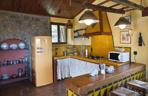 Cistella Cabaña | PISCINA PRIVADA , WIFI GRATUITO, IDEAL PARA FAMILIAS, ANIMALES, NATURALEZA