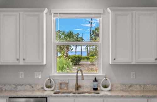 Port St. Joe Casa | Private Pool & Hot Tub, close to restaurants, ice cream, beach, boardwalk & bars