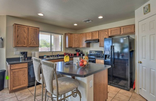 San Tan Valley Casa | ¡NUEVO! San Tan Valley Home w / Pool en el campo de golf!