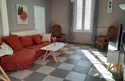 Le Bourg Casa | Casa de 4 dormitorios con piscina en calle tranquila cerca del centro histórico