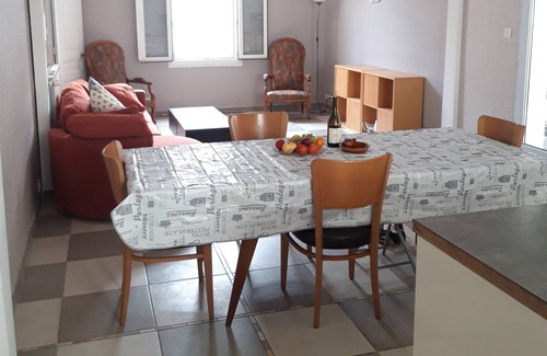 Le Bourg Casa | Casa de 4 dormitorios con piscina en calle tranquila cerca del centro histórico