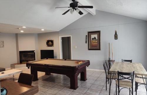Cloverleaf Casa | Private Pool, Pool Table, Outdoor kitchen,Spa