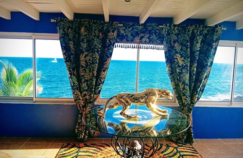 Point Blanche Apartamento | Hermoso apartamento de 60m2 en villa con impresionantes vistas directamente al mar.
