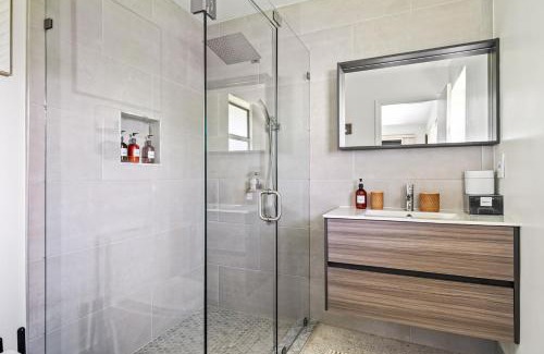 Palm Beach - West Palm Beach Casa | Private Pool Retreat, Tranquil Near Dt & Beach