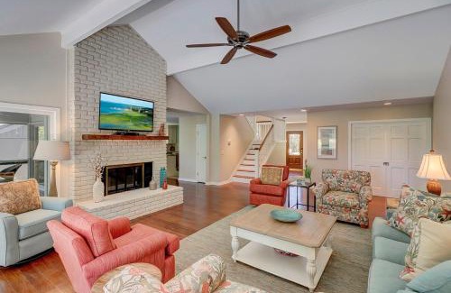 Sea Pines Casa | Private Pool & Spa - Golf Course Views - Walk to Harbour Town - 24 Stoney Creek Road