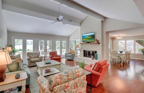 Sea Pines Casa | Private Pool & Spa - Golf Course Views - Walk to Harbour Town - 24 Stoney Creek Road