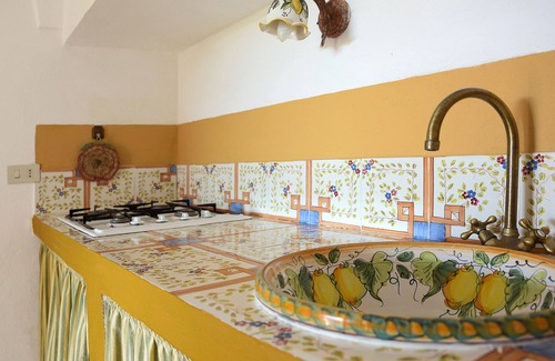 Pantelleria Casa | [Private Pool + Sea View + Garden + Barbecue] Entire "Dammuso" Estate