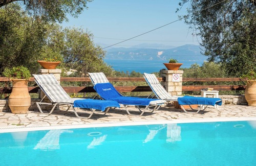 Magazia Casa | Private pool, stone Mansion, great views Villa Maritsa
