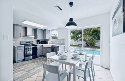 The Lakes Casa | Penwood Pool Villa