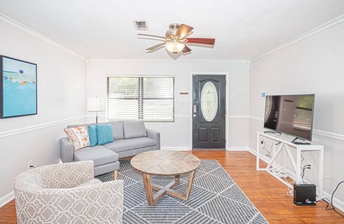 Tallahassee Casa | Private Pool - Walk to FSU Campus - Hot Tub