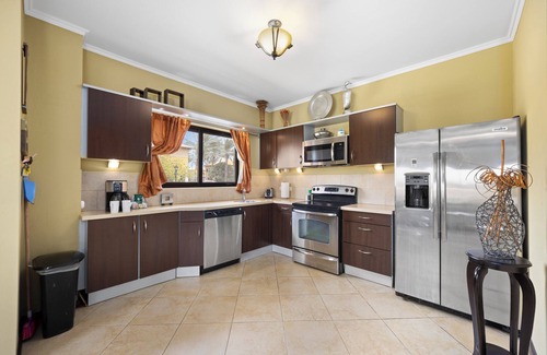 Gold Coast Casa | Private pool! *walking dist. to Aruba beaches*