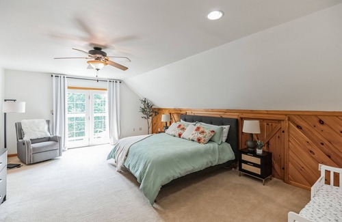 Port Royal Cabina | Private property + Hot tub + King bed + Game Room + Toy Room