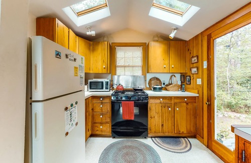 Tisbury Casa | Private & quaint cabin-style home with wraparound porch - small dogs OK