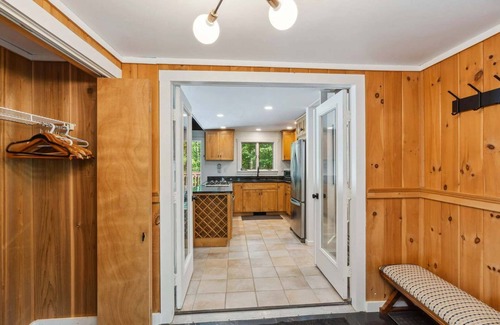 West Hartford Casa | Private Quechee Retreat w/ Deck & Games