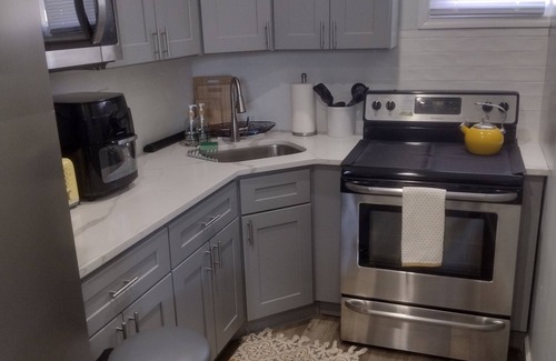 Amityville Apartamento | Private, Quiet 1 Bedroom in Amityville
