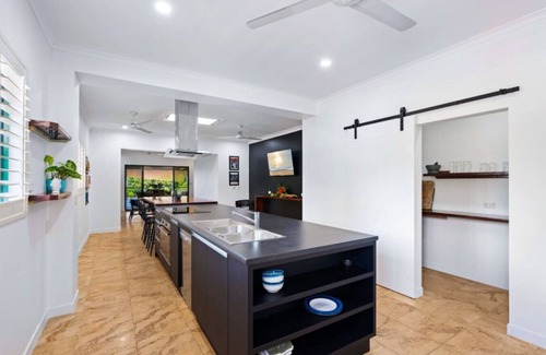 Mission Beach Casa | Tranquility Hideaway (Exclusive) Sleeps 22+