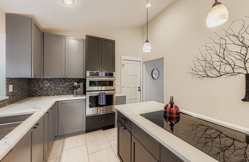 Ridglea Hills Casa | Private Retreat 4 BDR Near Baseline Reservoir