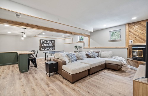 Bailey Casa | Private Retreat Hot Tub MTN Views Treehouse Hikes Pet Friendly WiFi200+ Games