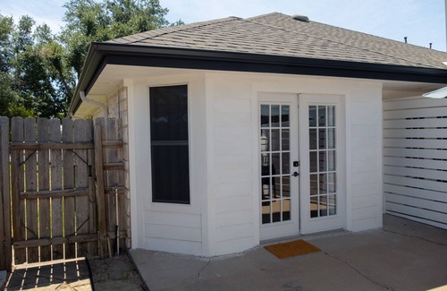 Harris Ridge Casa | Private Retreat in North Austin