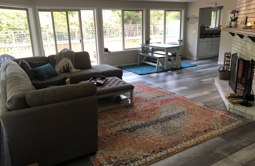 Florence Casa | Private Retreat Near Beach with Hot Tub, Pellet Stove - Huge Fenced Private Yard