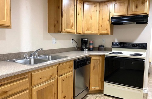 Lakeview Casa | Private Retreat Pets Welcome Waffles Too!