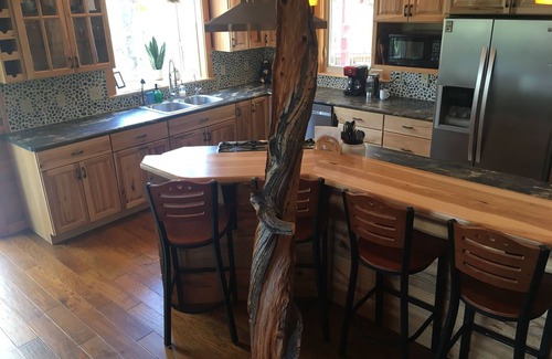 Howard Casa | Private River Retreat- Fly Fishing/Rafting/Relaxing 10 min. from downtown Salida