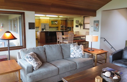 Sunriver Casa | Casa privada frente al río con vistas panorámicas, bañera de hidromasaje - Pases SHARC
