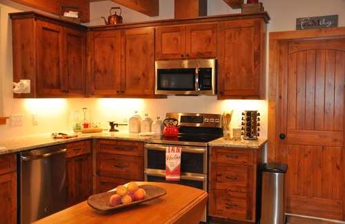 Utopia Casa | Riverfront Lodge privado con vistas a la montaña entre Lost Maples y Garner Park