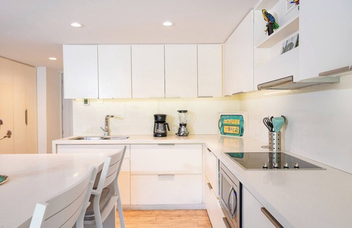 Sector R Condominio | Private Rooftop Terrace + Walkable to the Beach