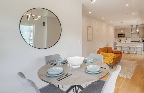 West Colfax Casa | Private Rooftop w/360-Degree View: Denver Home