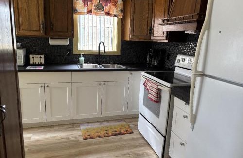 Mauricie Casa | Private Room 2 In A Spacious 5-bedroom Home