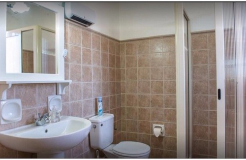 Ta' Għammar Cama Y Desayuno | PRIVATE ROOM 2 PEOPLE PRIVATE BATHROOM ON CORRIDOR
