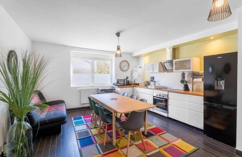 Woippy Cama Y Desayuno | Private room 22m² + Sofa bed - WIFI - 120m² - France