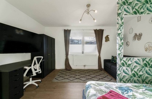 Woippy Cama Y Desayuno | Private room 22m² + Sofa bed - WIFI - 120m² - France