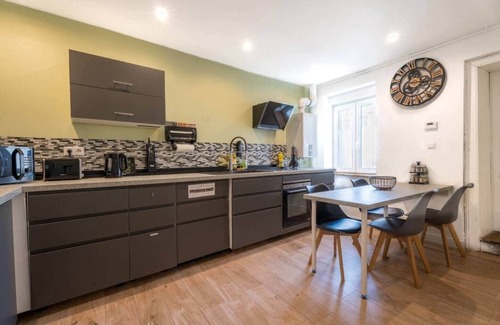 Woippy Cama Y Desayuno | Private room 26m + living room and kitchenette - WIFI