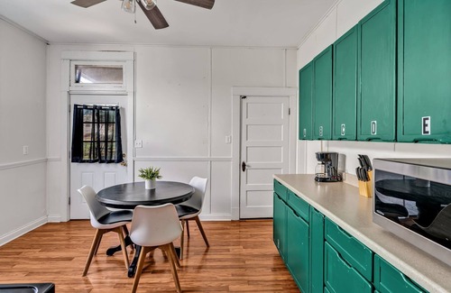 Evansville Casa | Private Room A in Shared House with Common Areas – Comfortable and Convenient