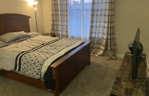 Elkridge Apartamento | Private Room and Bath Elkridge MD. Only Kitchen and living room area are shared