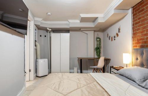 Ukrainian Village Apartamento | Private Room at a 3 bedroom Apt at the heart of East Village - shared apartment